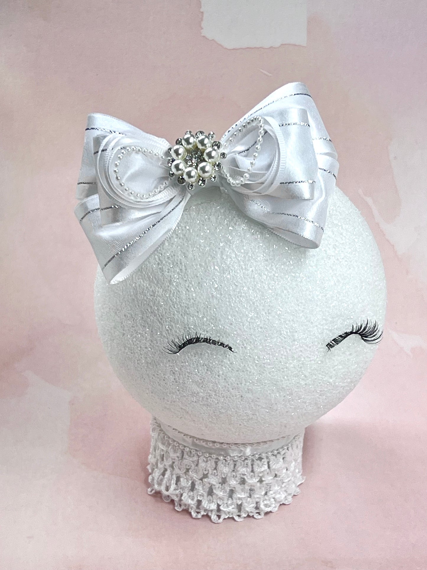 Elegant Satin and Organza Hair Clips Bow with Pearl and Rhinestone Embellishment – Ideal for Weddings and Celebrations.