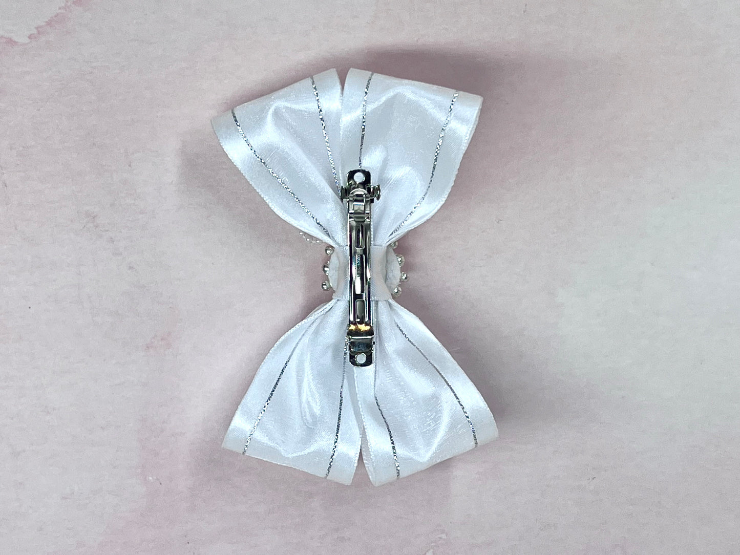 Elegant Satin and Organza Hair Clips Bow with Pearl and Rhinestone Embellishment – Ideal for Weddings and Celebrations.