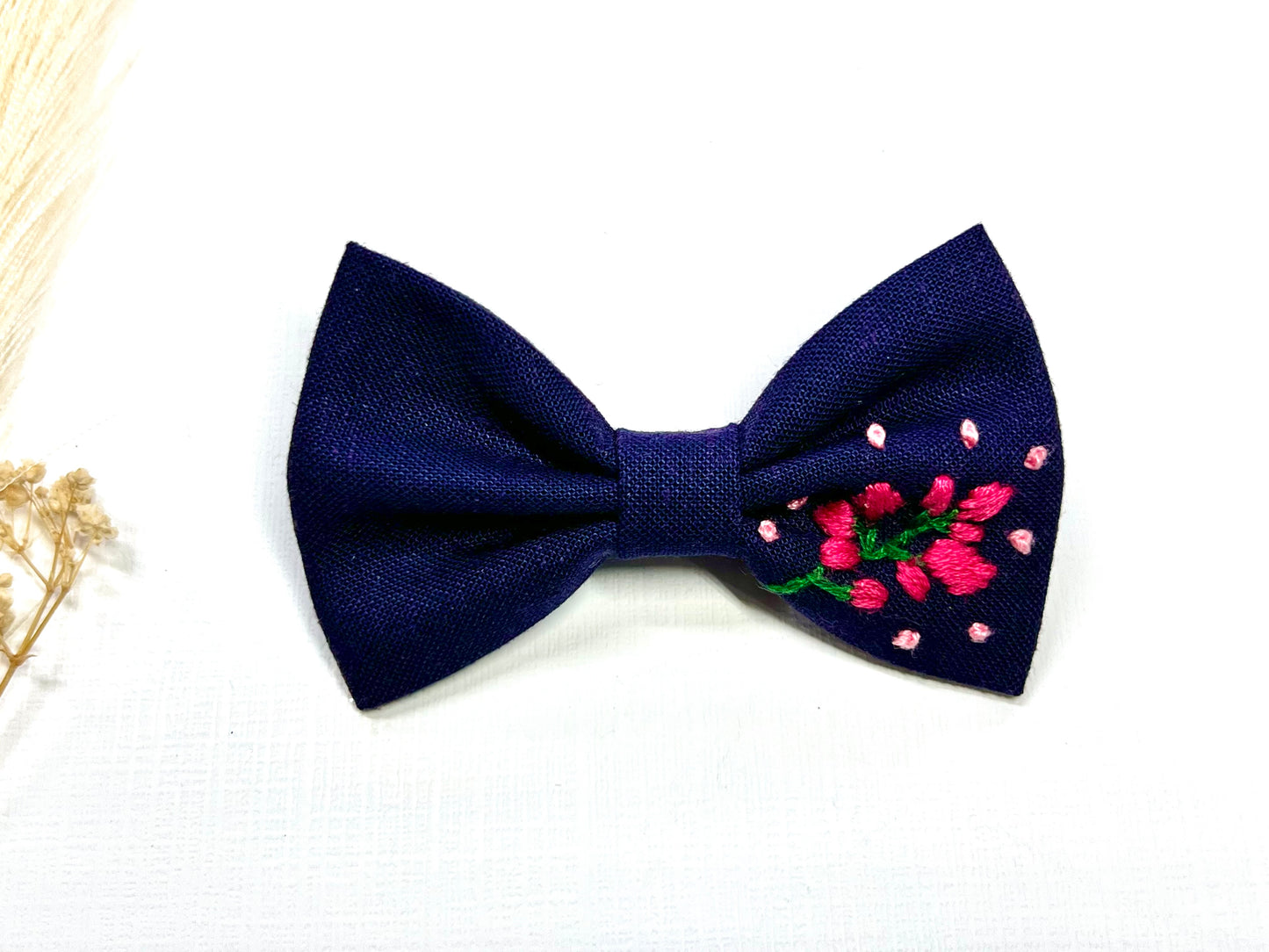 πΈ Hand Embroidered Linen Bow Clips β Girls Hair Clips. Elegance in Every Stitch!