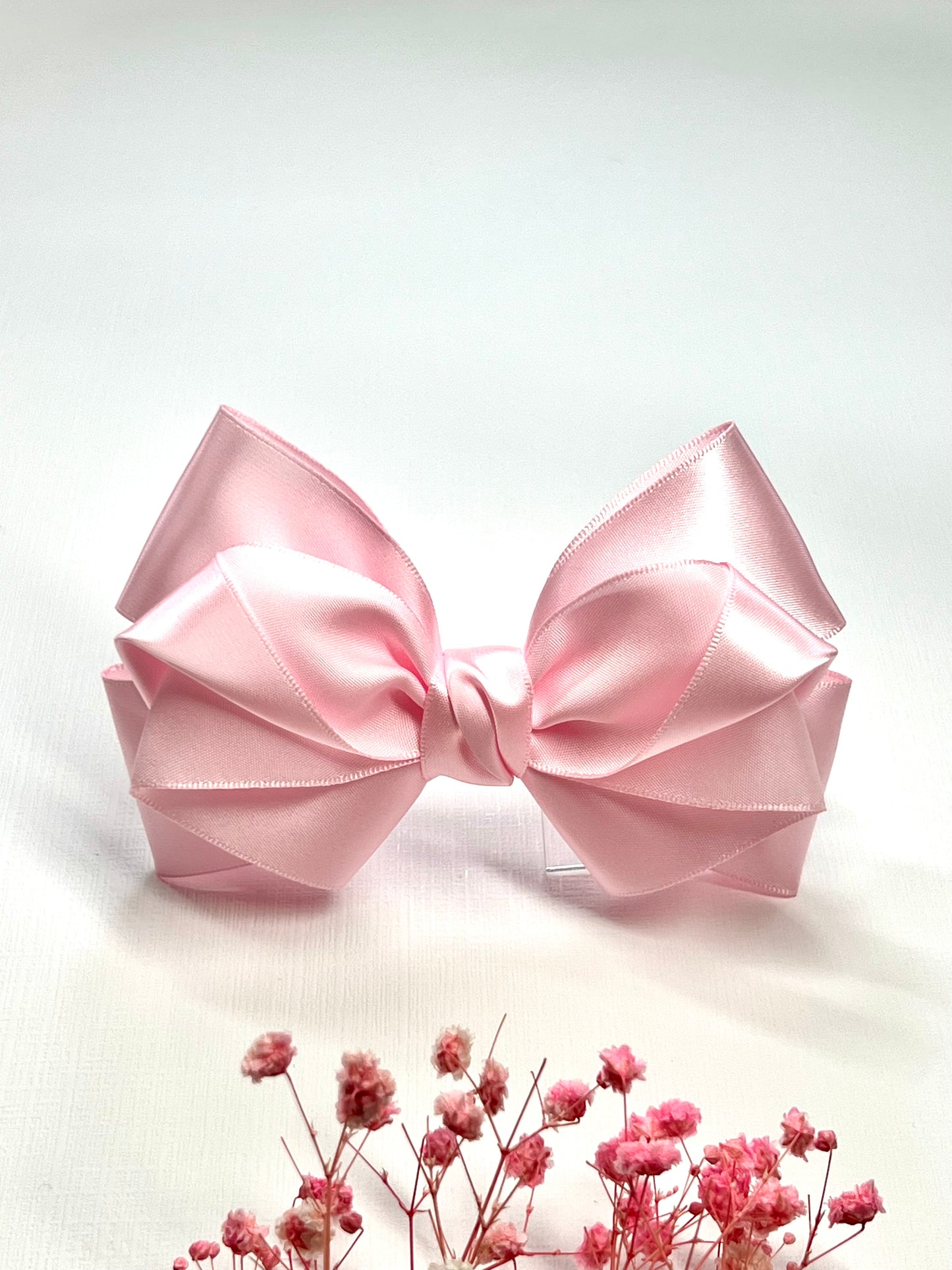 ✨ Elegant & timeless ✨ Our handcrafted satin wedding hair clips are designed to add a touch of luxury to your special day. Available in a stunning range of colors including classic white.