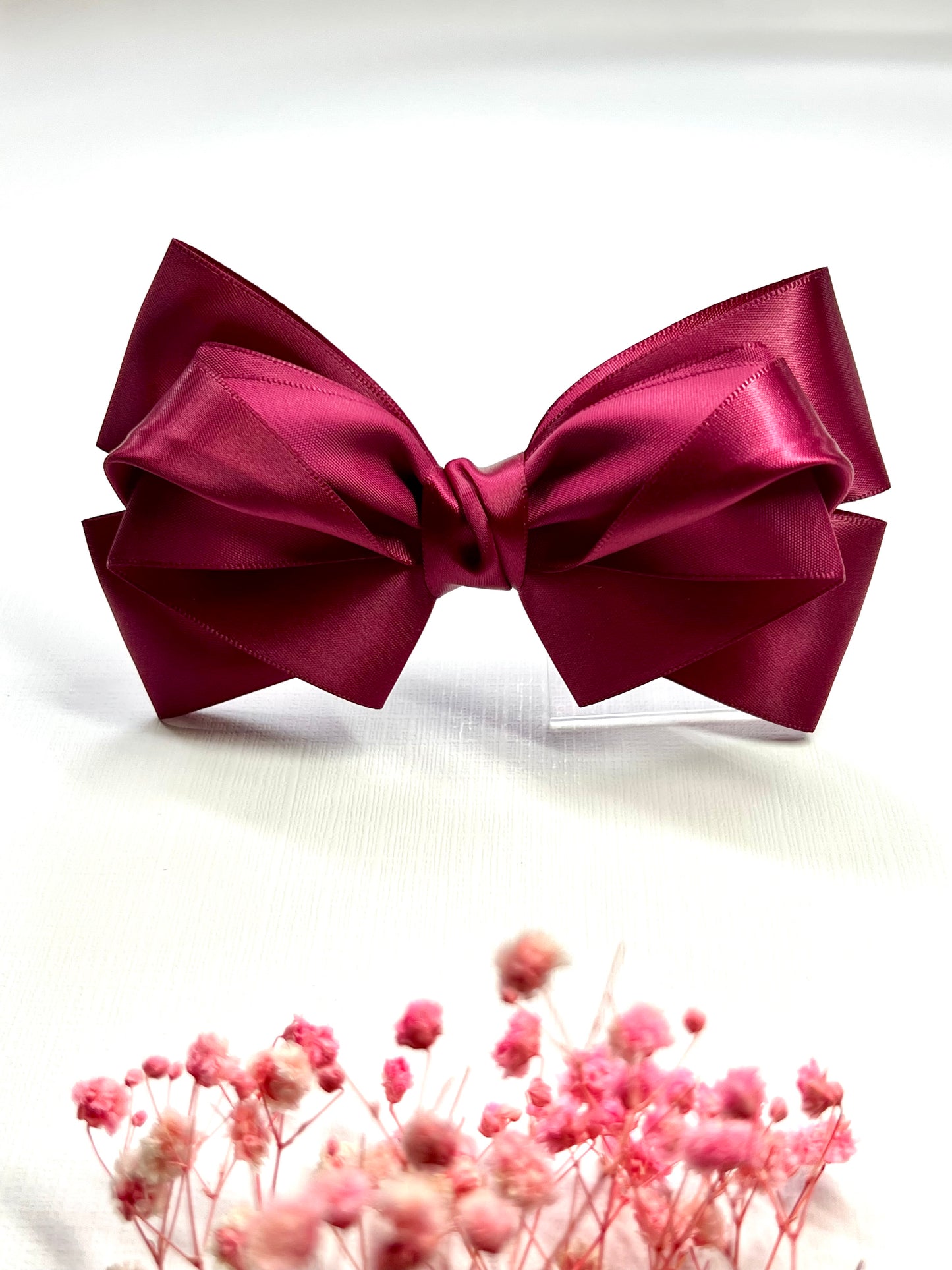 ✨ Elegant & timeless ✨ Our handcrafted satin wedding hair clips are designed to add a touch of luxury to your special day. Available in a stunning range of colors including classic white.